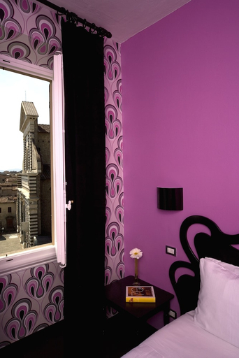 Bedroom 2, Universo, Florence