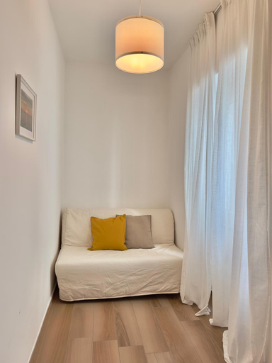 Others 4, B&B Cellini, Salerno