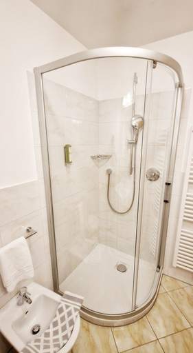 Bathroom 4, Hotel Jägerhof, Bolzano