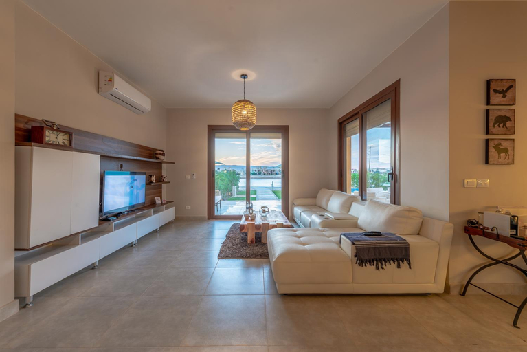Shared lounge/TV area 4, BYTK - La Casa Del Sol, Al-Ghurdaqah 2