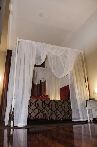 Bedroom 2, La Chicca Palace Hotel, Messina