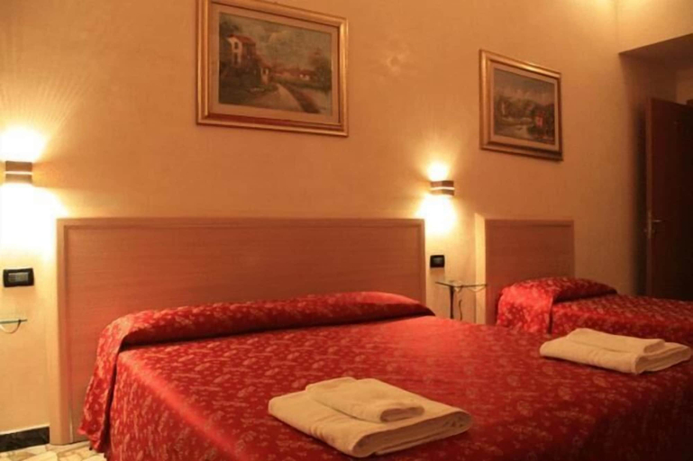 Bedroom 3, Hotel Campidoglio, Rome