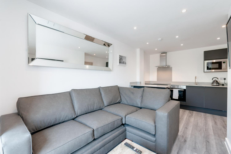 Others 5, Liverpool Short Stay Apartments, Sefton