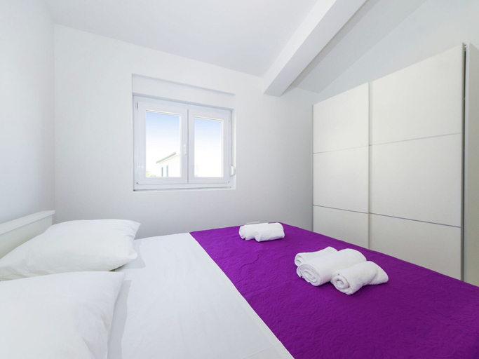Bedroom 3, Sea-view Apartment With Garden, Sveti Filip i Jakov