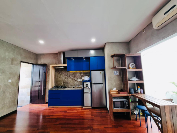 Dining Room 9