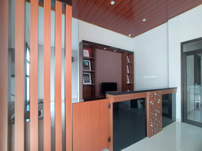 Public Area, RedDoorz Syariah near Alun Alun Tegal 2, Tegal