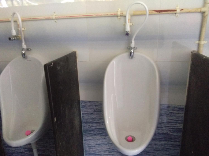 Bathroom 3, Farmers Son CampingGround, Hassan