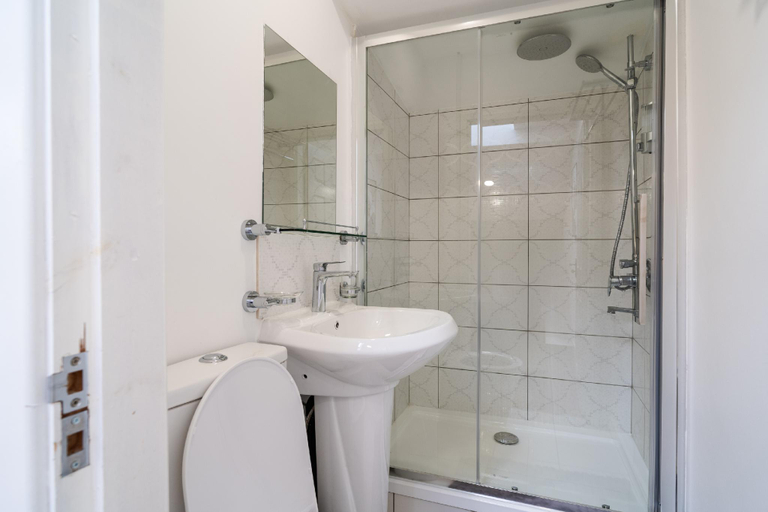 Bathroom 3, Innovation House, Lancashire