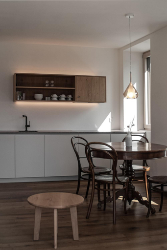 Others 5, Kaiserau-Hofl, Bolzano