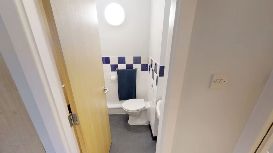 Bathroom 3, Great Newton House, Sefton