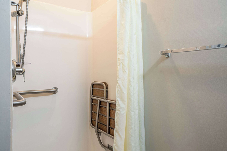 Bedroom 4, Suburban Studios of Wilmington, New Hanover