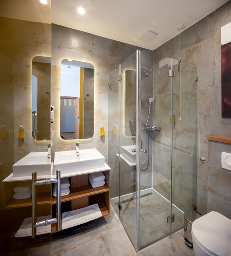 Bathroom 4, Maison Royale, Belgrade