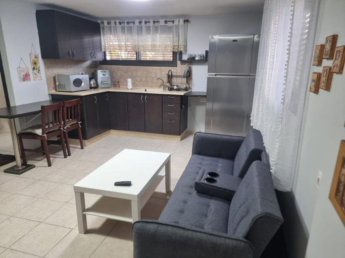 2, B&B Amit 18 minutes from the airport - אירוח כפרי עמית 18 דקות משדה תעופה