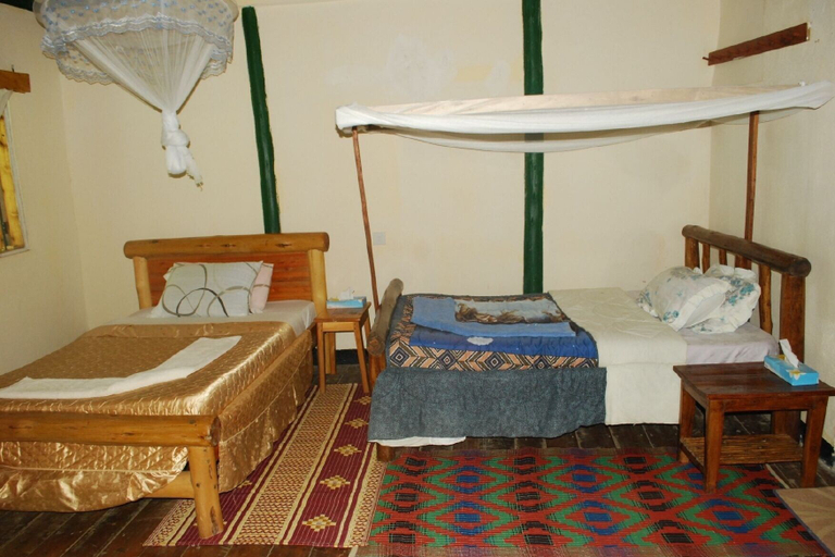Bedroom 4, Ruhondeza Lodge, Kinkiizi