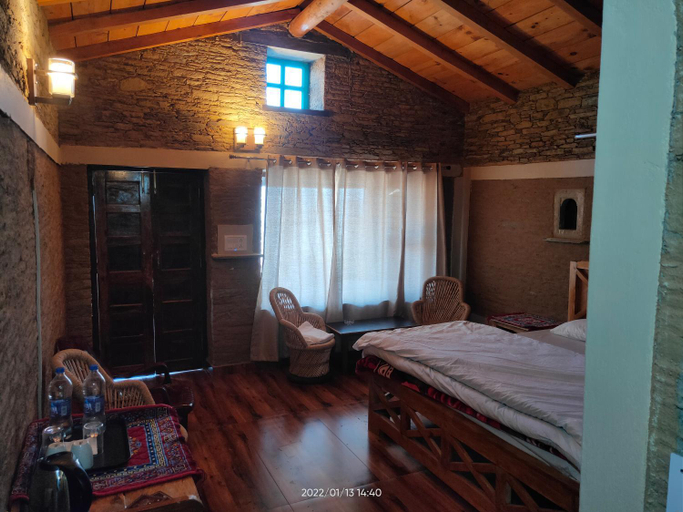 Others 5, Meraki Huts, Garhwal