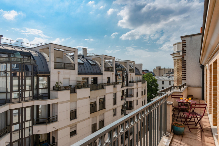Others 1, Beaudelaire Center Residence, Paris