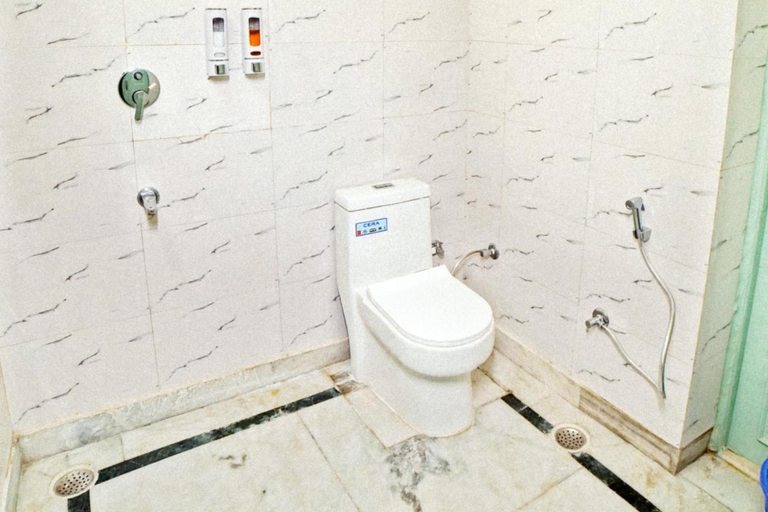 Bathroom 3, Shree Krishna Bhakti Ashram, Mathura