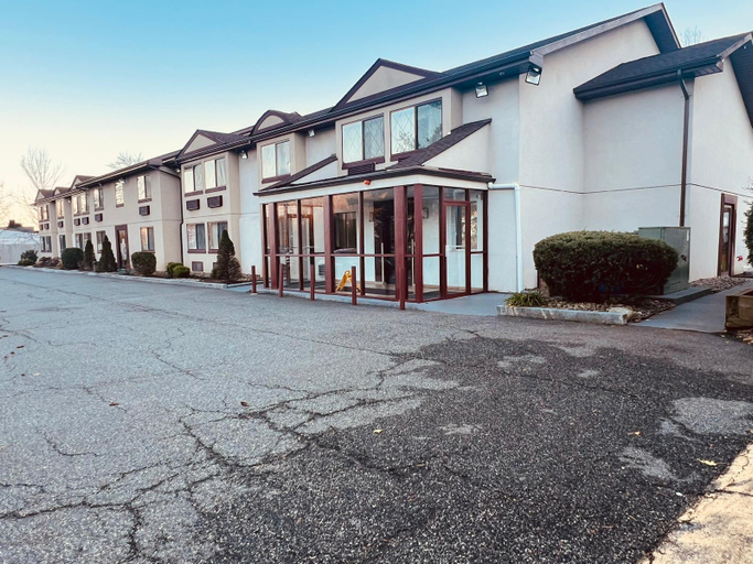 Exterior & Views 1, FairBridge Inn Express Nyack, Rockland
