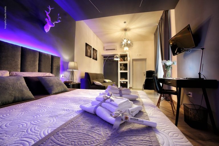 Bedroom 3, Bourbon House, Napoli