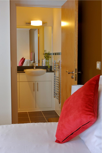 Bedroom 2, The Spires Serviced Apartments Birmingham, Birmingham