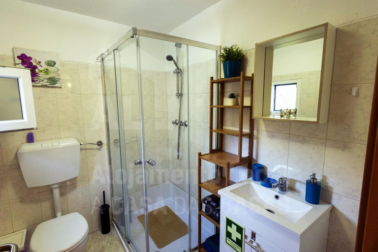 Bathroom, Casa Aconchego by Acasadascasas, Mafra