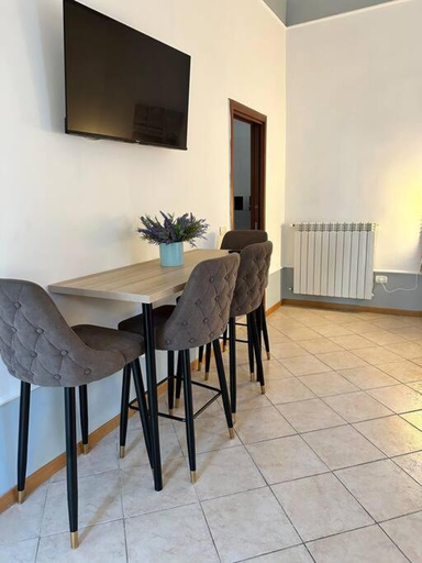 Dining Room 6