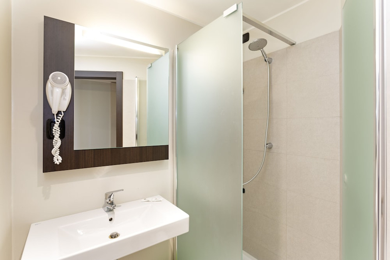 Bathroom 4, B&B Hotel Milano Sesto Marelli, Milano