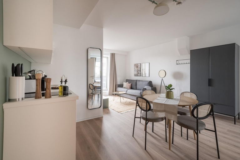 Dining Room 7