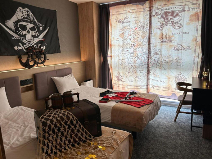 Bedroom 12
