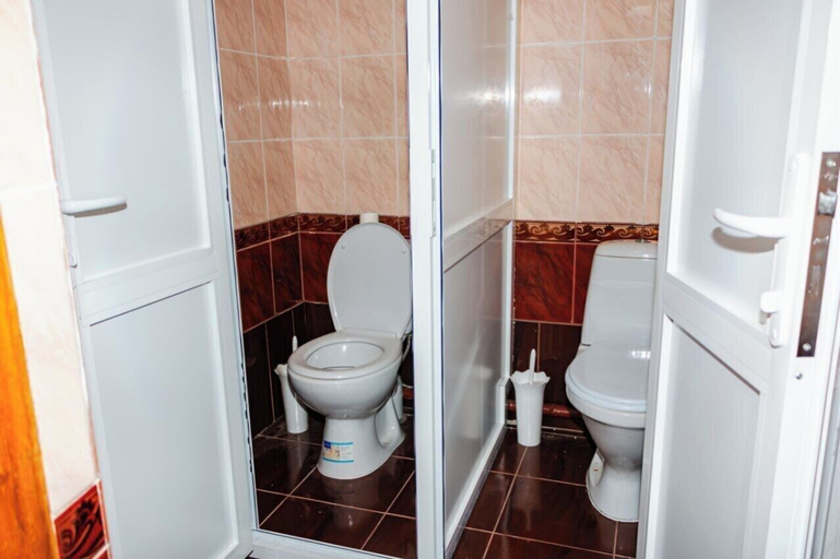 Bathroom 3, Mary&George Guest Hause