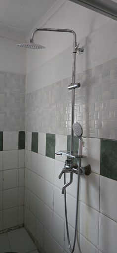 Bathroom 4, Eagle Weavers Nest, Livingstone