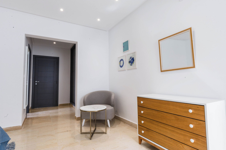 Others 5, Opéra House, La Marsa
