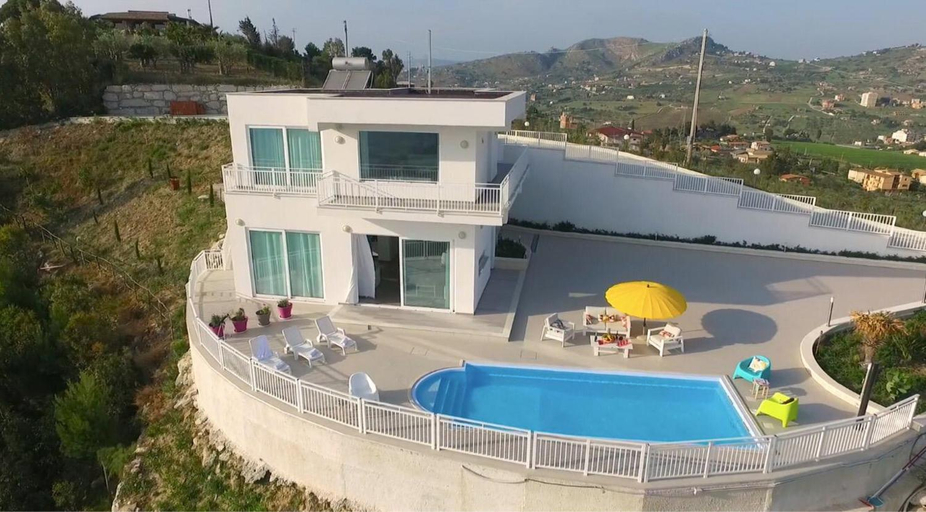 Others 2, Luxurious Villa in Favara + Pool, Agrigento