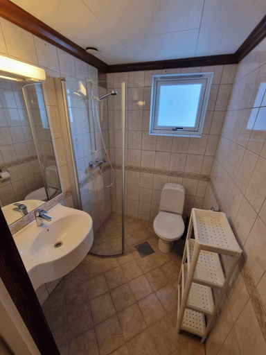 Bathroom 4, Stord Folkehøgskule Sommarhotell, Stord