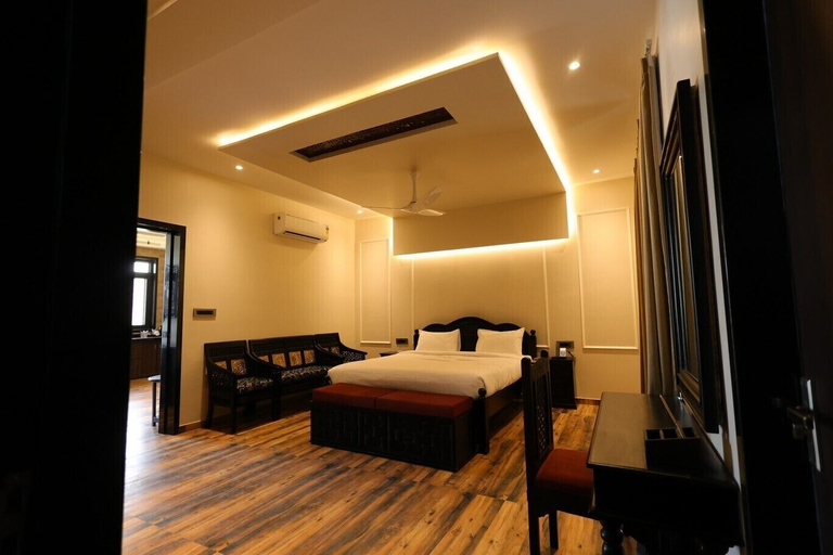 Bedroom 3, La Nature Hotels & Resorts, Sikar