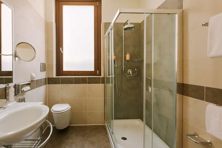 Bathroom 3, Sonder Missori (ex Elizabeth Lifestyle Hotel), Milano