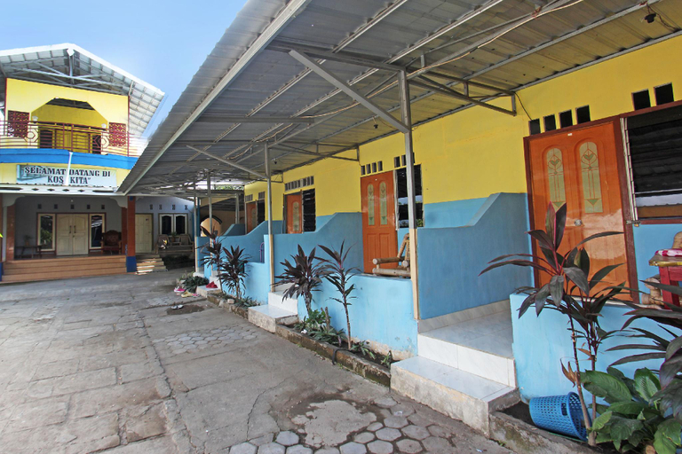 Exterior & Views 1, OYO Life 92960 Rumah Kos Kita, Lombok