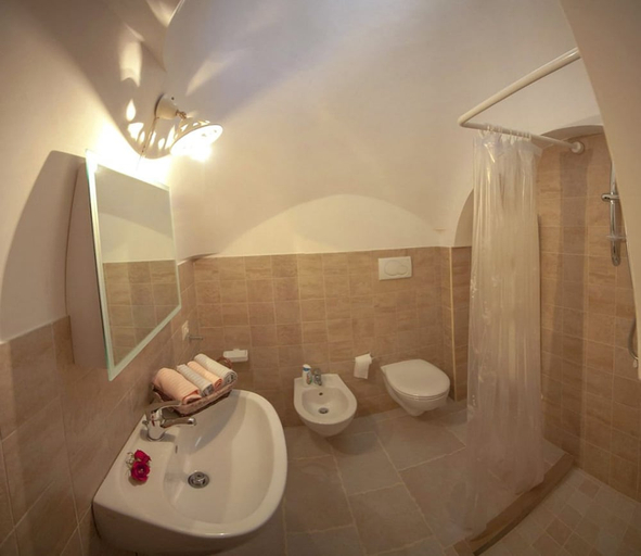 Bathroom 4, Coppola Di Seta, Bari