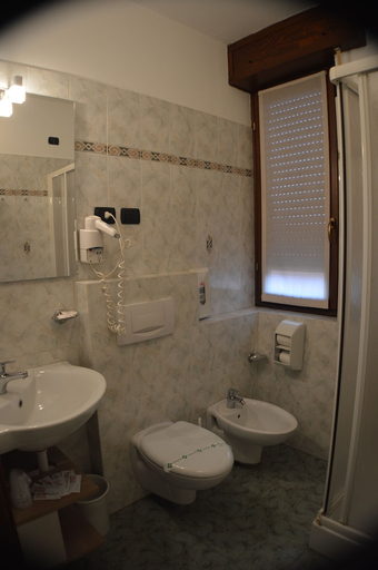 Bathroom 4, Hotel Ristorante Sempione, Varese