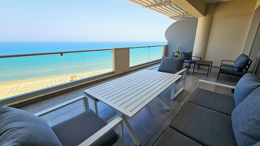 Others 5, Beachfront Seaview Lux Penthouse, Larnaca