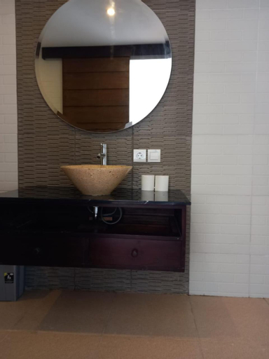 Bathroom 11