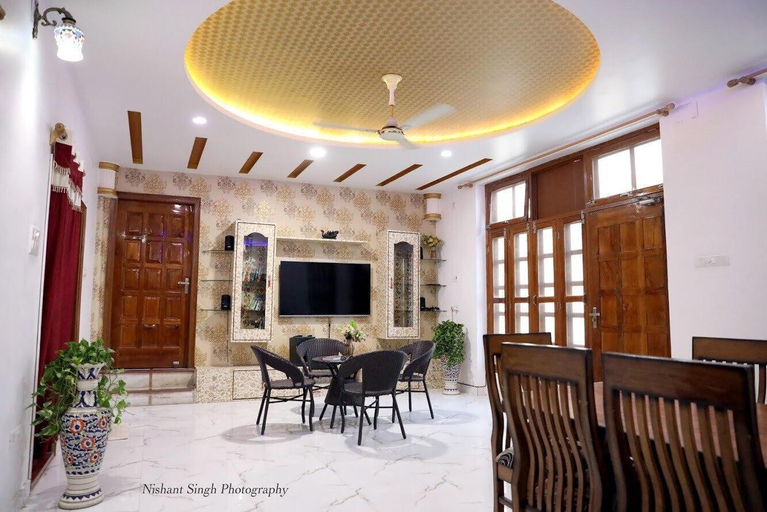 Villa Benares : Darbār - Terrace Suite, Varanasi
