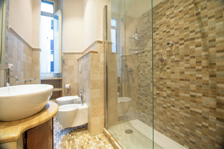Bathroom 5, Cunabu Emilio, Rome