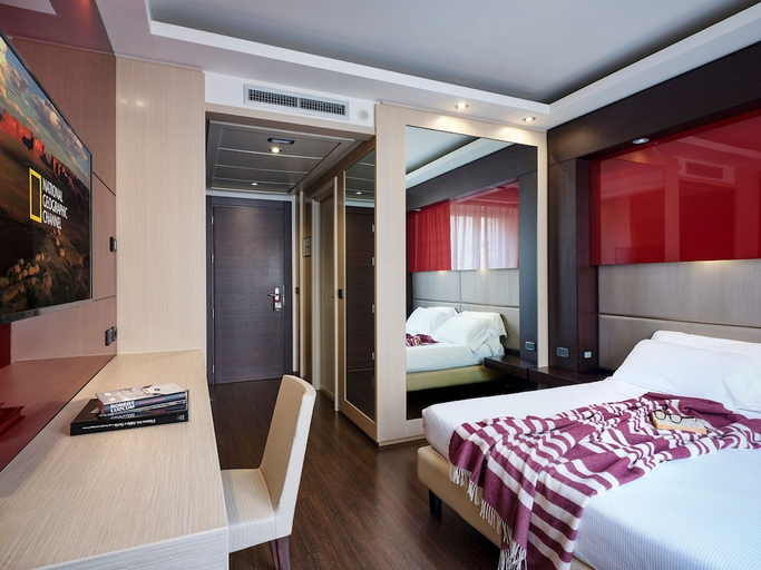 Bedroom 3, Winter Garden Hotel, Bergamo