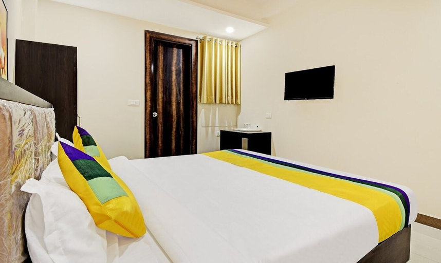 Bedroom 2, Hotel Shashwat, Gorakhpur