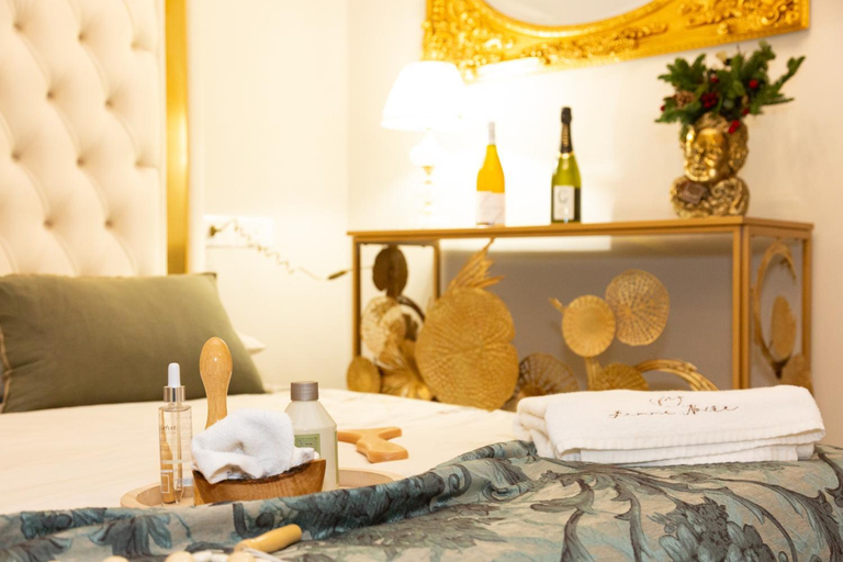 Bedroom 2, Femme noir Boutique Apartament Fitness e spa, Caserta