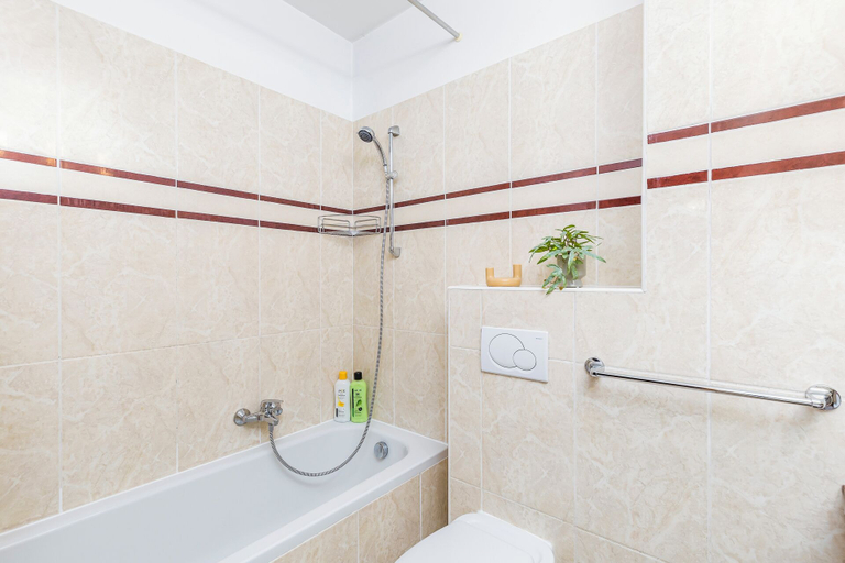 Bathroom 4, Venus Apartments - Helena Haz, Budapesti