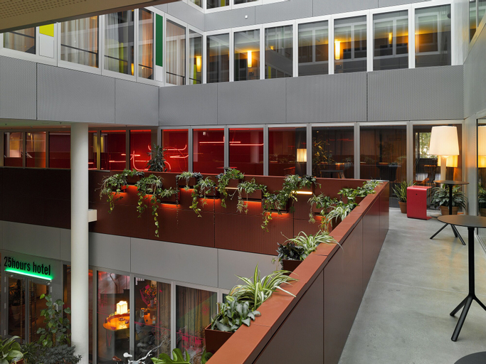 Exterior & Views 24