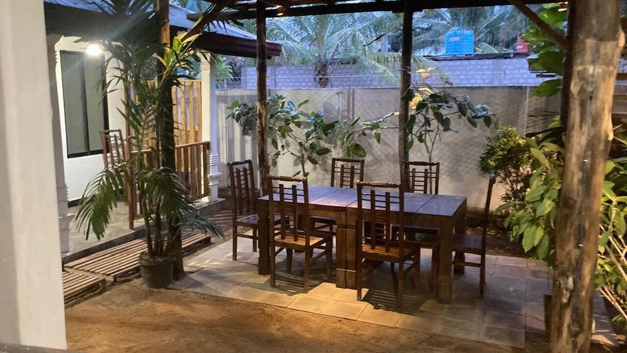 Food & Drinks 4, Ceylon Beach Haven Uppuveli, Trincomalee Town and Gravets