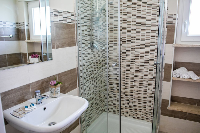 Bathroom, Amareclub Casarossa, Crotone